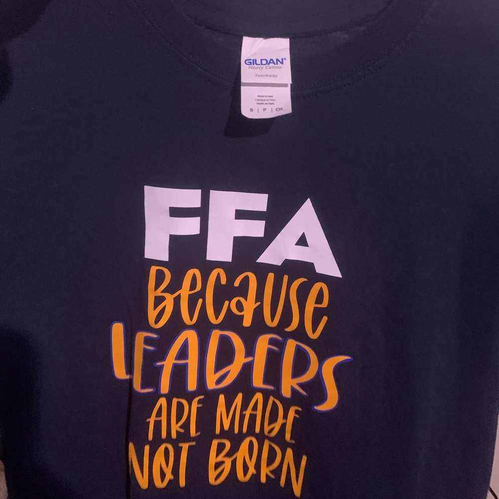 Unisex Gildan - navy blue Shirt - Size small